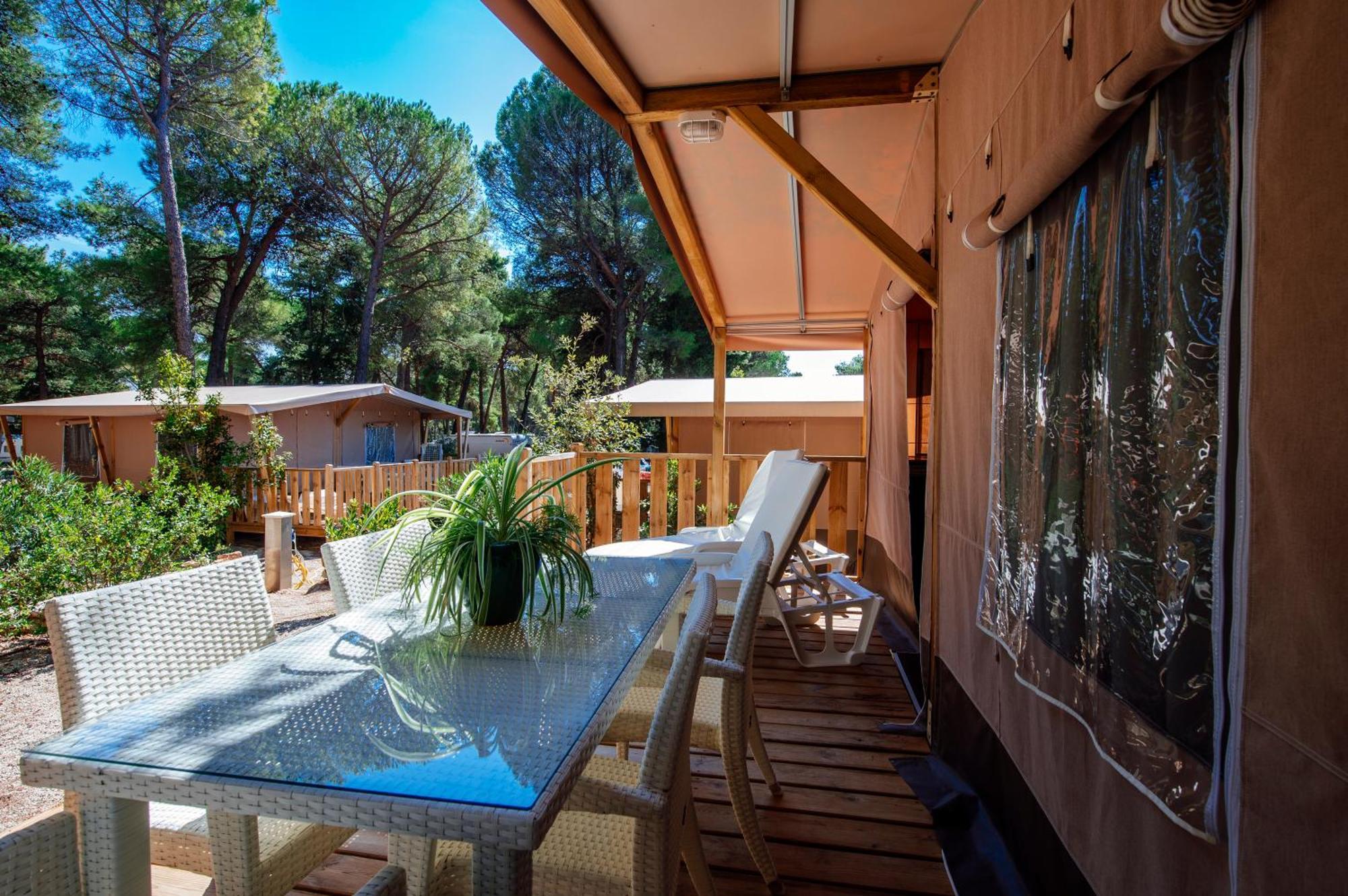 Zaton Holiday Resort Glamping Tents Nin Bagian luar foto